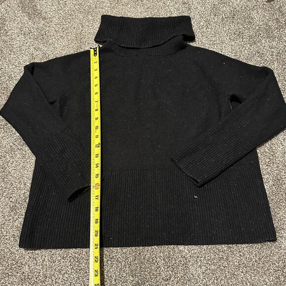 ATHLETA Women's Alpine Turtleneck Sweater Size XS In Black - Picture 10 of 11